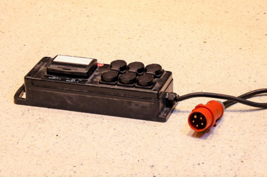Stromverteilung 16 A CEE (max. 10kW)