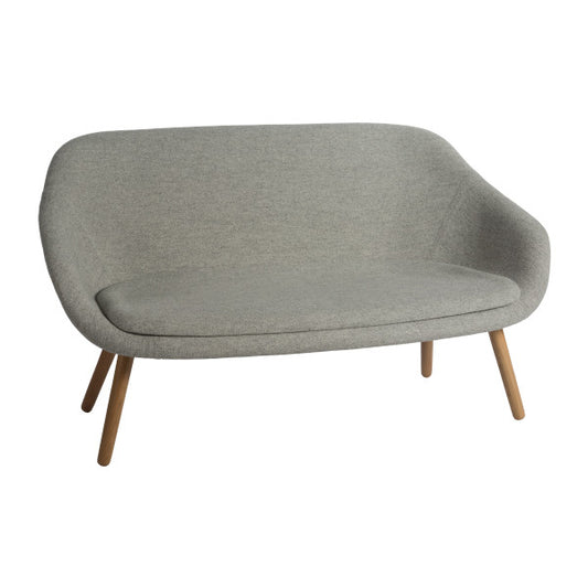 Sofa About a Lounge AAL gepolstert grau/eiche